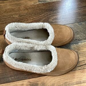 Columbia slipper shoes.